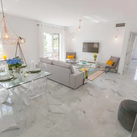 Vacation I Naranjos, Exquisite Penthouse With Rooftop Terrace * Marbella