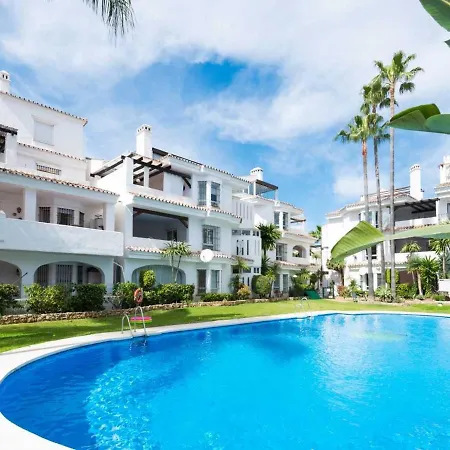 Lejlighed Vacation I Naranjos, Exquisite Penthouse With Rooftop Terrace Marbella