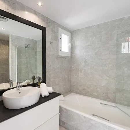 Lejlighed Vacation I Naranjos, Exquisite Penthouse With Rooftop Terrace Marbella