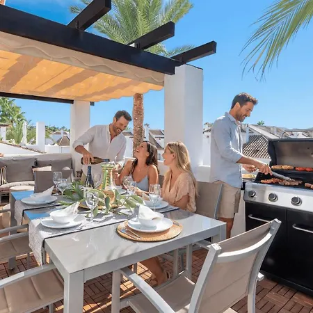 Vacation I Naranjos, Duplex Penthouse, Golf Lovers, Security, Swimming Pool, Fastest Wifi With Rooftop And Terrace شقة