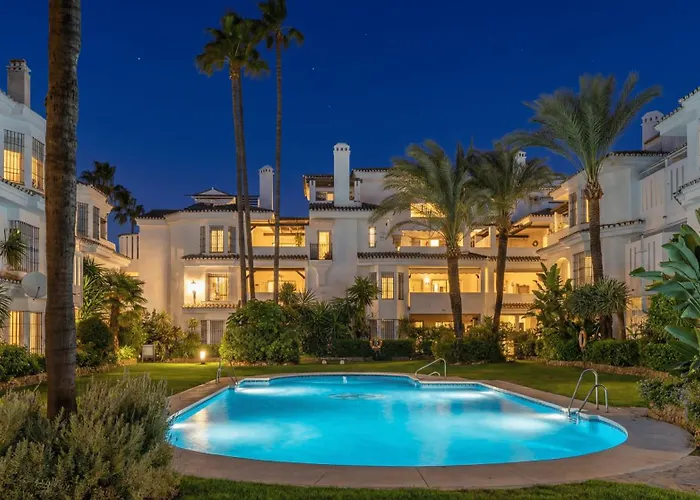 Vacation I Naranjos, Duplex Penthouse, Golf Lovers, Security, Swimming Pool, Fastest Wifi With Rooftop And Terrace ماربيا